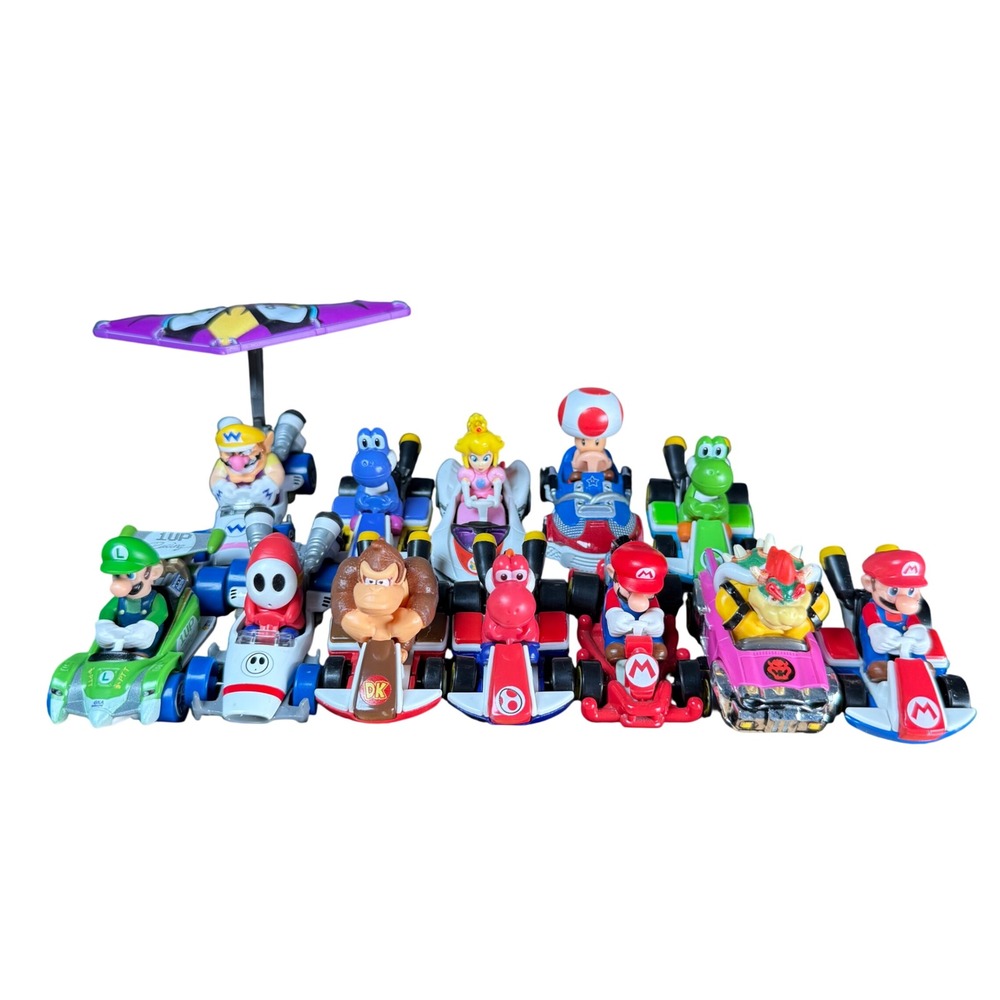 Hot Wheels Mario Kart Die Cast Lot of 12 Cars Nintendo Characters Yoshi Racecars